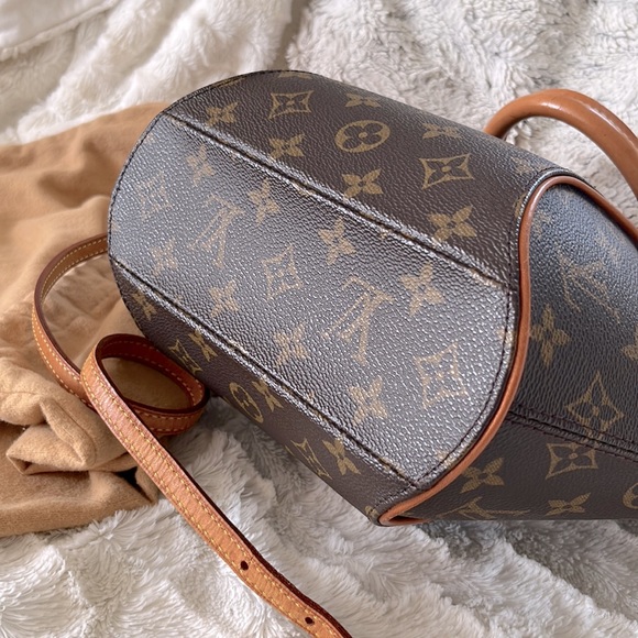 Louis Vuitton Brown and Tan Monogram Bag - Picture 10 of 16